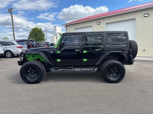 Used 2017 Jeep Wrangler Unlimited Sport w/ Connectivity Group AWD/4WD image 6