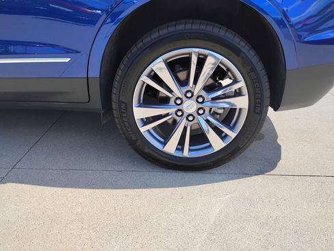 Used 2025 Cadillac XT5 Premium Luxury image 24