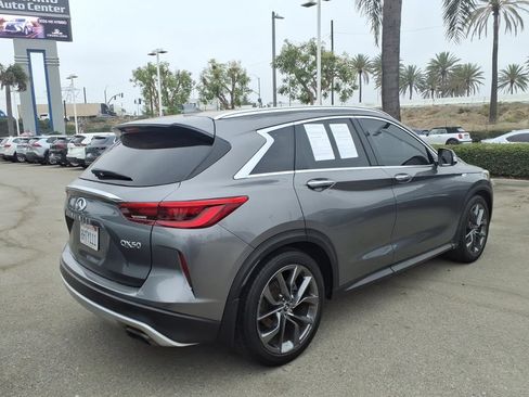 Used 2019 INFINITI QX50 Essential w/ Sensory Package FWD image 7