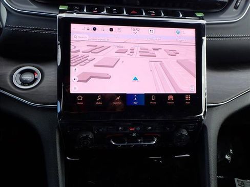 New 2025 Jeep Grand Cherokee Overland w/ Luxury Tech Group IV image 19