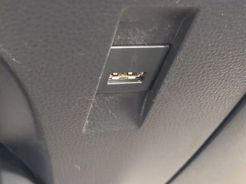 Used 2022 Toyota Corolla LE image 20