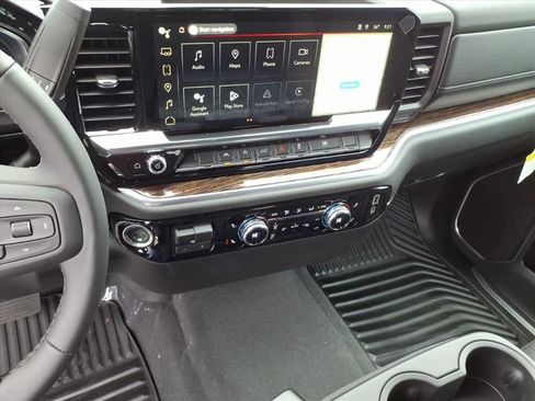 New 2026 GMC Sierra 1500 SLE w/ Preferred Package image 16