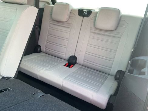 Used 2023 Volkswagen Tiguan S FWD image 21