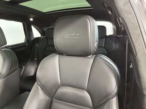Certified 2022 Porsche Macan GTS image 41