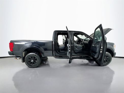 Used 2022 Ford F350 Lariat w/ Tremor Off-Road Package image 32