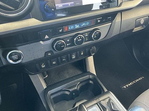 Used 2017 Toyota Tacoma TRD Sport w/ Premium & Technology Package RWD image 24