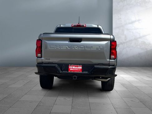 Used 2024 Chevrolet Colorado Z71 w/ Z71 Convenience Package 2 AWD/4WD image 5