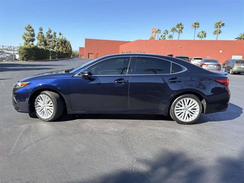Used 2016 Lexus ES 350 w/ Navigation System Package FWD image 3