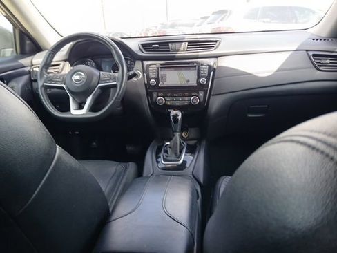 Used 2017 Nissan Rogue SL w/ SL Premium Package FWD image 11