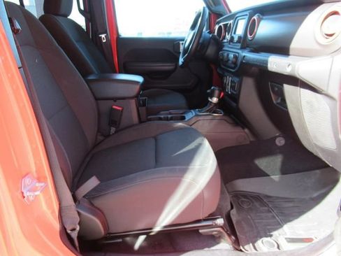 Used 2018 Jeep Wrangler Unlimited Sport S AWD/4WD image 10