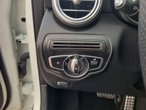 Used 2023 Mercedes-Benz GLC 300 4MATIC Coupe image 21