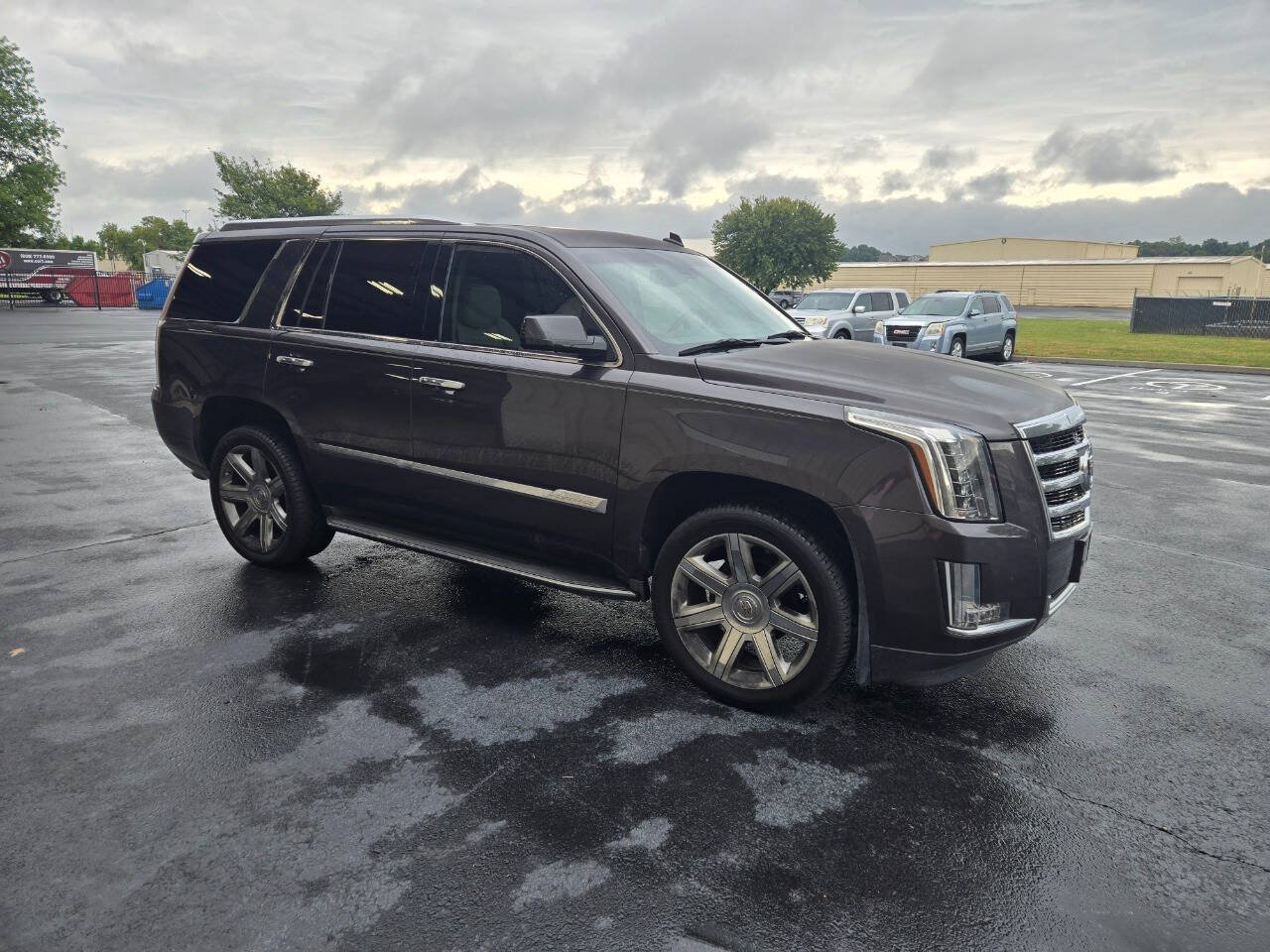Used 2015 Cadillac Escalade Luxury AWD/4WD image 5