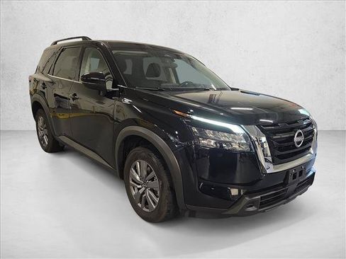 Used 2025 Nissan Pathfinder SV AWD/4WD image 3