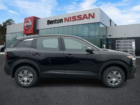 New 2026 Nissan Kicks S image 3