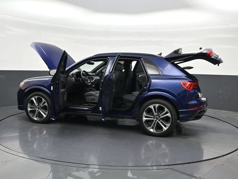 Used 2021 Audi Q3 2.0T Premium w/ Convenience Package AWD/4WD image 34