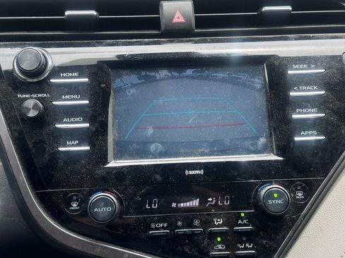 Used 2020 Toyota Camry LE FWD image 27
