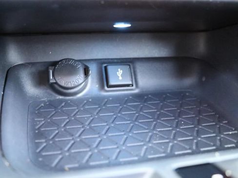 Used 2020 Toyota RAV4 XSE w/ XSE Grade Weather Package AWD/4WD image 27