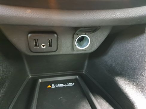 Used 2023 Chevrolet Traverse LT image 15