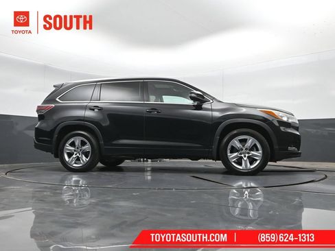 Used 2016 Toyota Highlander Limited AWD/4WD image 41
