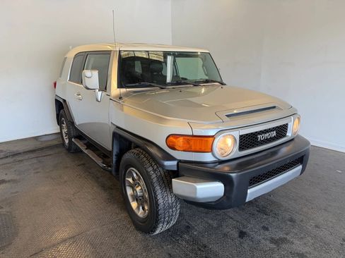 Used 2007 Toyota FJ Cruiser 4WD image 4