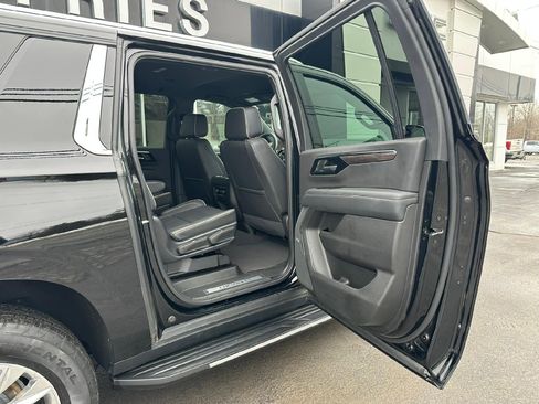 Certified 2025 Chevrolet Suburban Premier image 34