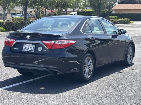 Used 2016 Toyota Camry SE image 8