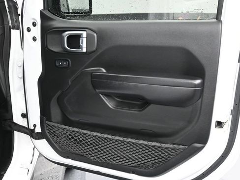 Used 2021 Jeep Gladiator Sport AWD/4WD image 22