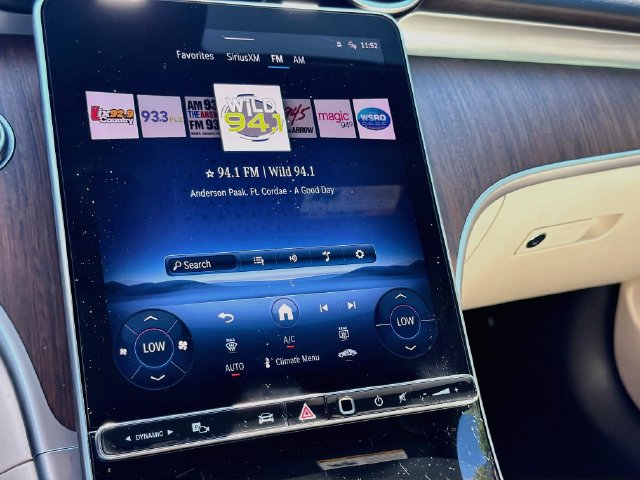 Used 2025 Mercedes-Benz C 300 Sedan image 29