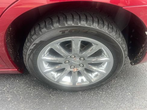 Used 2014 Chrysler 300 C RWD image 24
