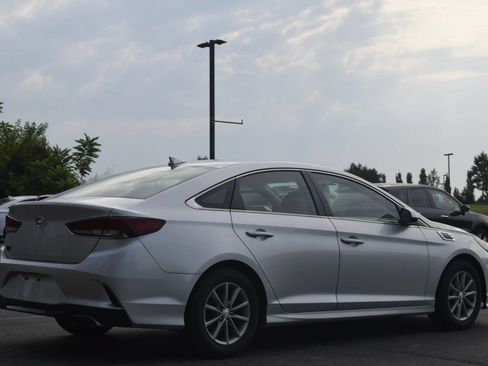 Used 2018 Hyundai Sonata SE FWD image 3