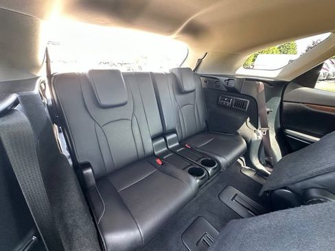 Used 2022 Lexus RX 350L Premium w/ Premium Package AWD/4WD image 25