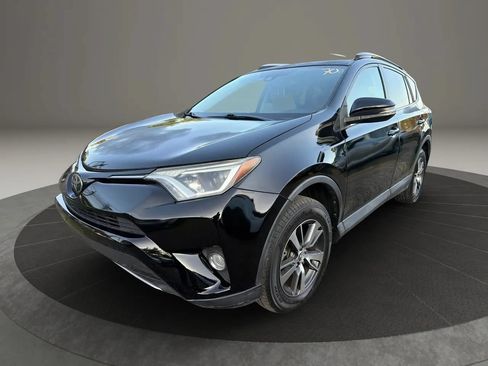 Used 2017 Toyota RAV4 XLE w/ Plus Special Value Package AWD/4WD image 1