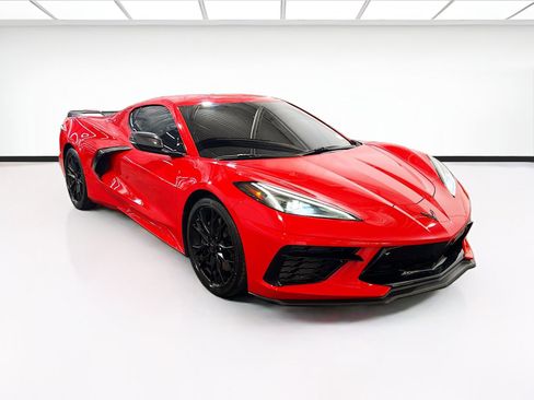 Used 2023 Chevrolet Corvette Stingray Preferred Cpe w/ Z51 Performance Package RWD image 3