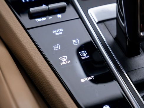Certified 2023 Porsche Cayenne image 28