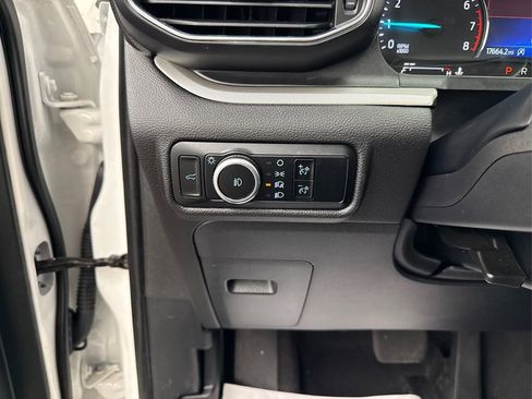 Used 2024 Ford Explorer XLT w/ Equipment Group 202A image 26