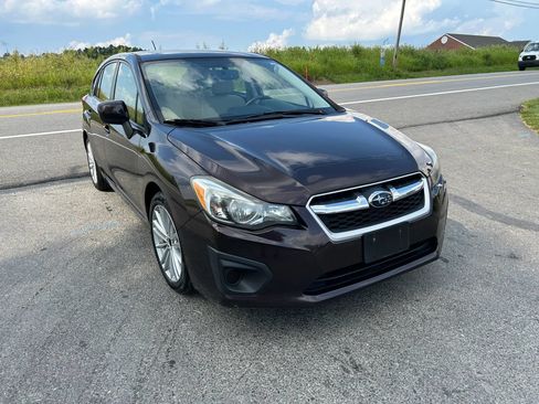Used 2013 Subaru Impreza 2.0i Premium AWD/4WD image 2