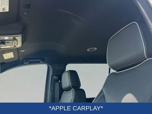 Certified 2023 Chevrolet Suburban Premier AWD/4WD image 9