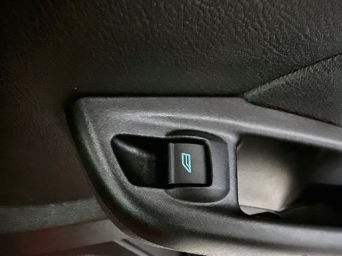 Used 2017 Ford Focus SE FWD image 30