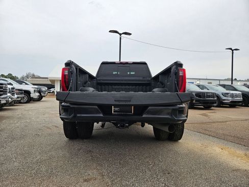 Used 2024 GMC Sierra 3500 Denali w/ Denali Reserve Package image 4