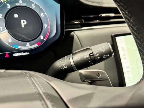 Used 2024 Land Rover Range Rover SE image 27