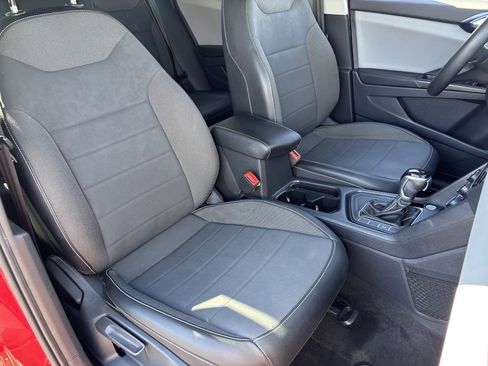 Used 2022 Volkswagen Taos SE image 9