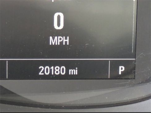 Certified 2022 Chevrolet Trax LT w/ LT Convenience Package image 21