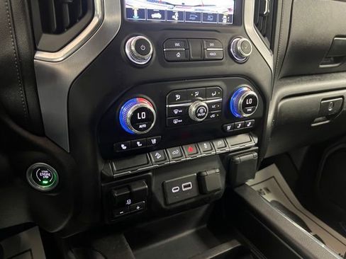 Used 2022 GMC Sierra 2500 SLT w/ SLT Convenience Package AWD/4WD image 39