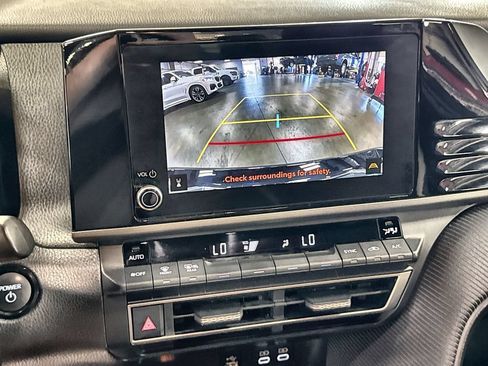 Used 2025 Toyota Camry SE FWD image 20