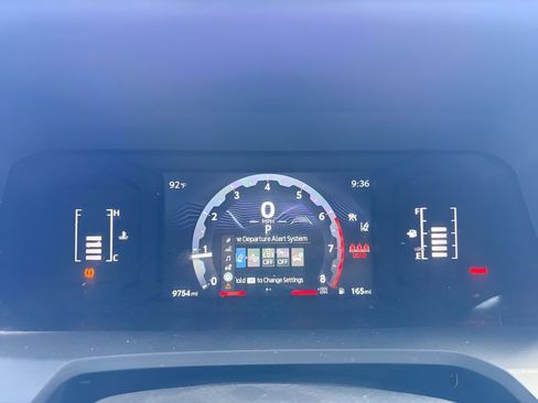 Used 2025 Toyota Tacoma SR AWD/4WD image 9