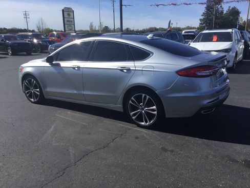 Used 2020 Ford Fusion Titanium AWD/4WD image 3