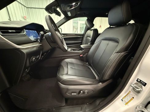 New 2026 Jeep Grand Cherokee Limited w/ Limited Altitude Package AWD/4WD image 21