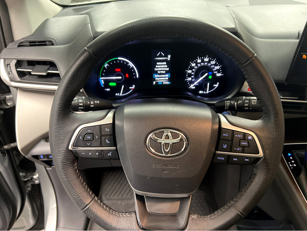 Used 2022 Toyota Sienna XLE AWD/4WD image 11