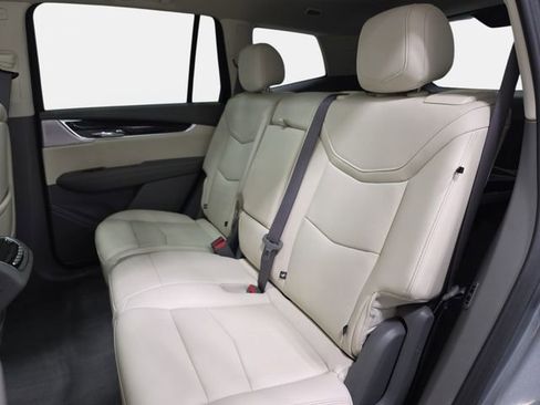 Certified 2023 Cadillac XT6 Premium Luxury image 11