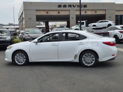 Used 2013 Lexus ES 350 w/ Premium Pkg FWD image 8